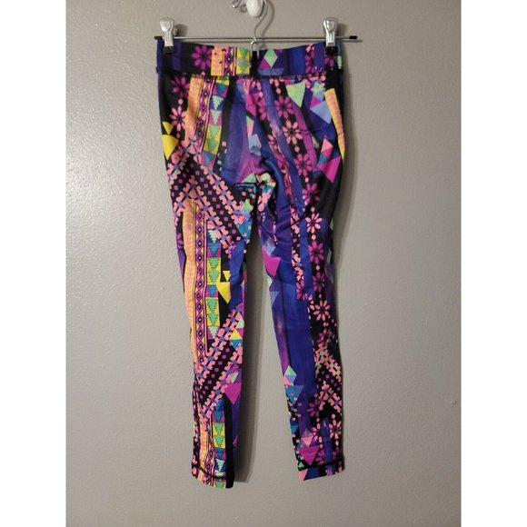 Fila Sport Multicolor Aztec Capri Leggings Workout Yoga Size XS - Picture 3 of 4